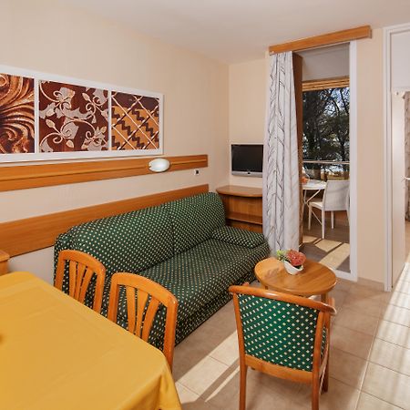 Apartments Amfora Plava Laguna Umag Szoba fotó